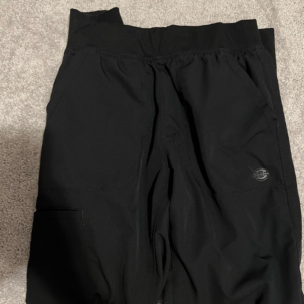 Mens small dickies jogger scrubs in black